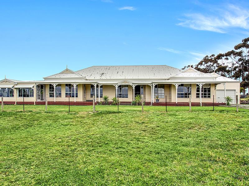 35 Redstone Hill Road, Sunbury, Vic 3429