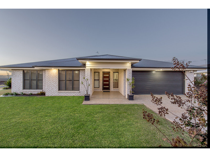 52 Honeyeater Drive, Highfields, QLD 4352