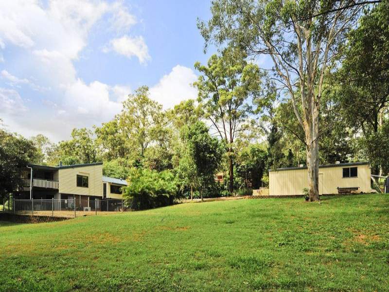 7 Hayes Avenue, Camira, Qld 4300 Property Details
