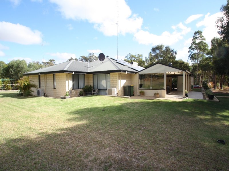 20 Hill Street, Waroona, WA 6215