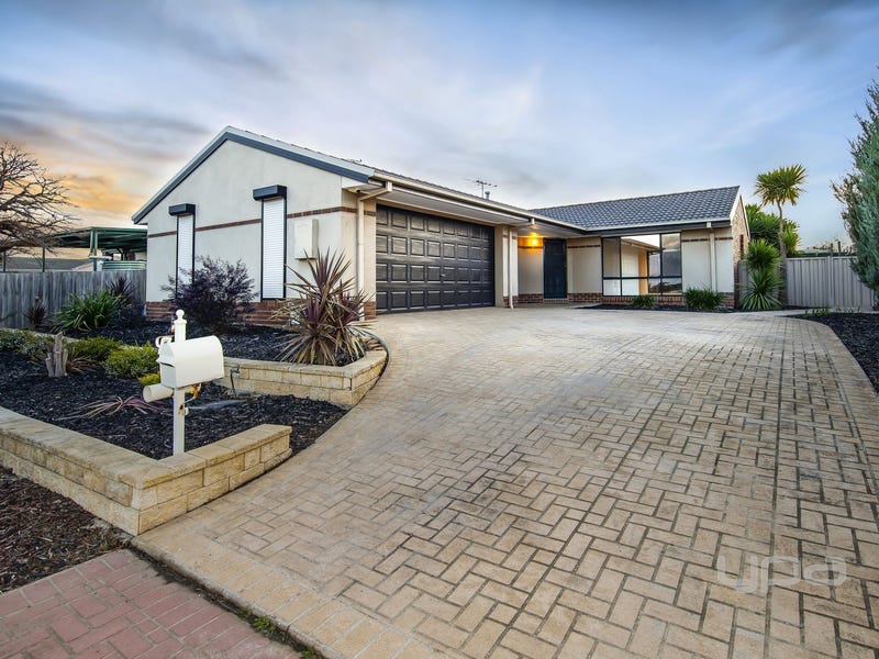 3 Kinley Place, Hillside, Vic 3037 Property Details