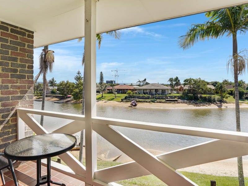 2/10 Dunlop Court, Mermaid Waters, Qld 4218 Townhouse for Sale