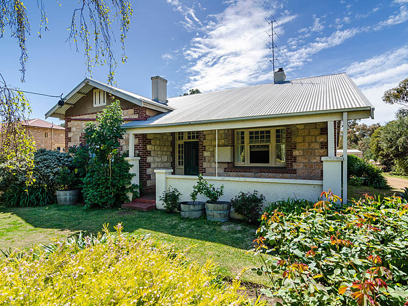 10 West Terrace, Strathalbyn, SA 5255 Property Details