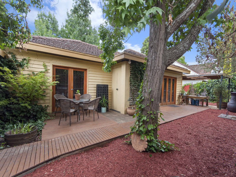 33 Carmichael Street, Hamilton, Vic 3300 Property Details