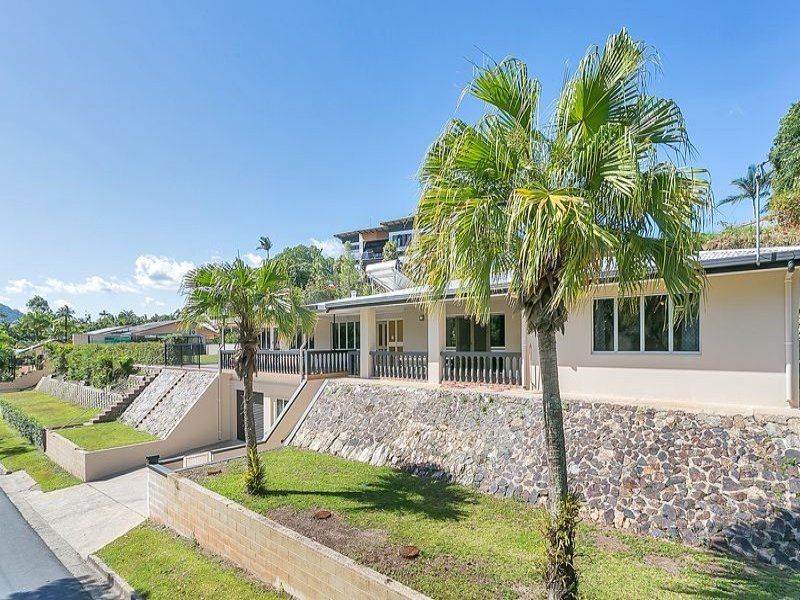 70 Kingsford Street, Mooroobool, QLD 4870