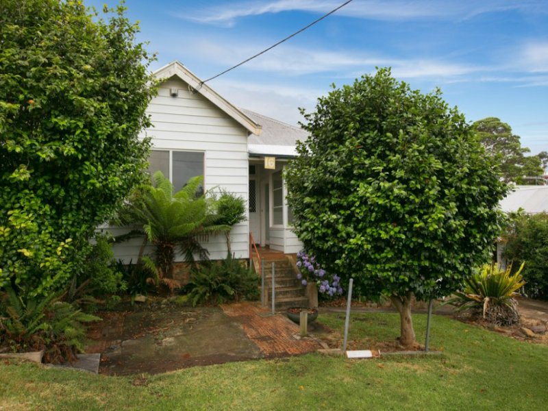 16 Mount Gilead Road, Thirroul, NSW 2515 Property Details