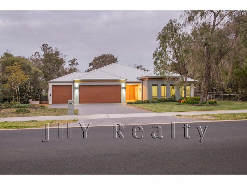 11 Cambridge Boulevard, Abbey, WA 6280 Property Details
