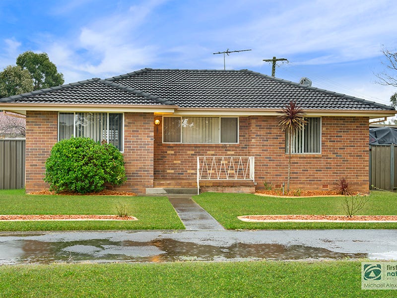 12 Cobar Place, Cartwright, NSW 2168 Property Details