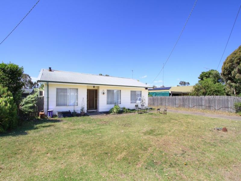 9 Thompson Street, Stratford, Vic 3862 Property Details