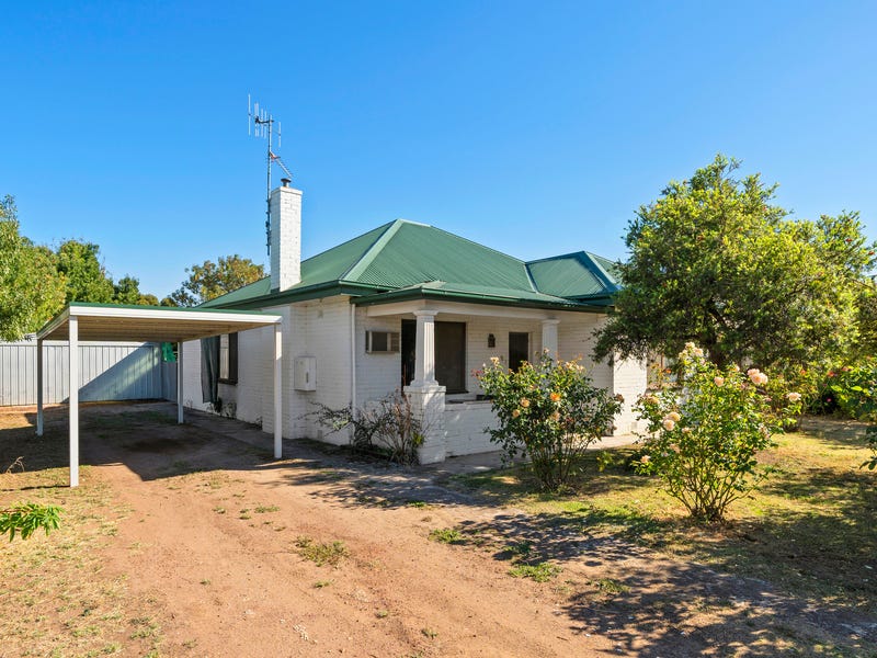 24 Beaton Street, Euroa, Vic 3666 Property Details