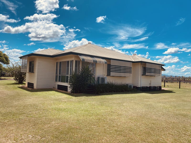 6 Lyons Road, Lake Clarendon, QLD 4343