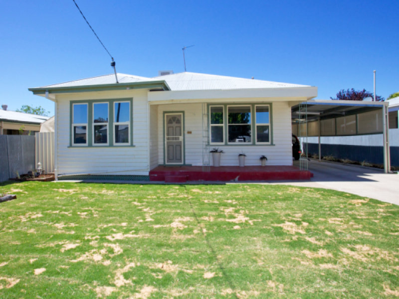 9 Mathoura Street, Horsham, VIC 3400