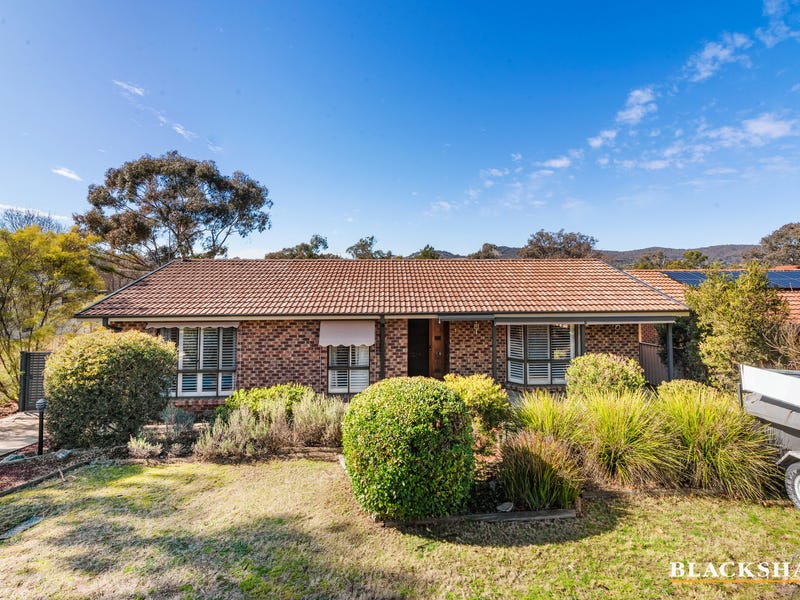 18 Max Henry Crescent, Macarthur, ACT 2904