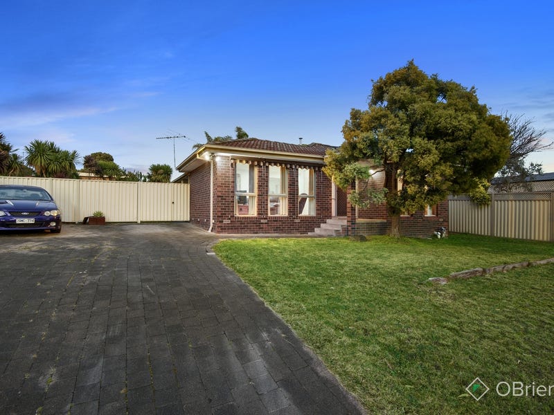 7 Robinvale Court, Endeavour Hills, VIC 3802