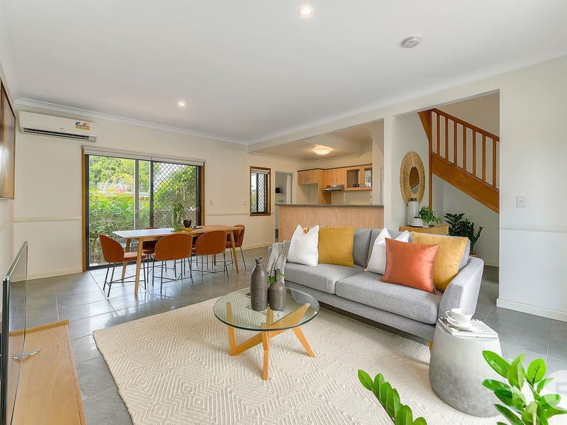 8/11 Paragon Street, Yeronga, Qld 4104 Property Details