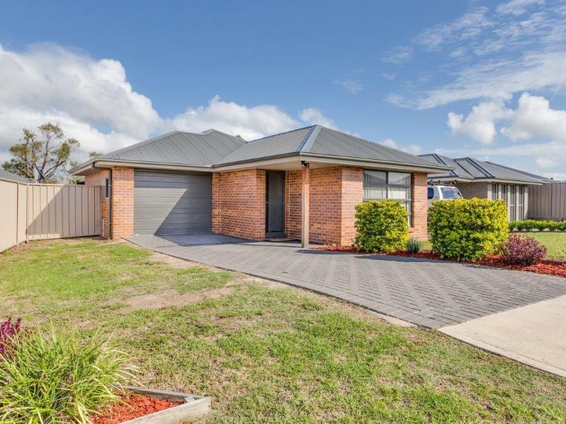 15 Ashleigh Street, Heddon Greta, NSW 2321