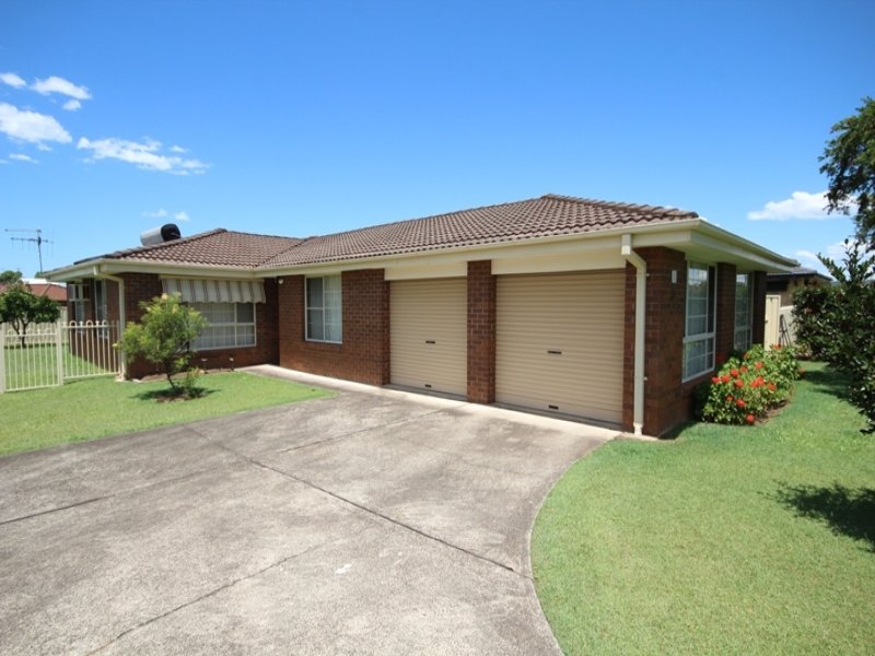 8 Petken Drive, Taree, NSW 2430