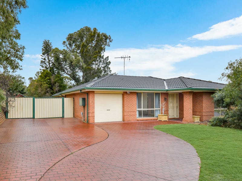 23 Mclaughlin Circuit Bradbury Nsw 2560