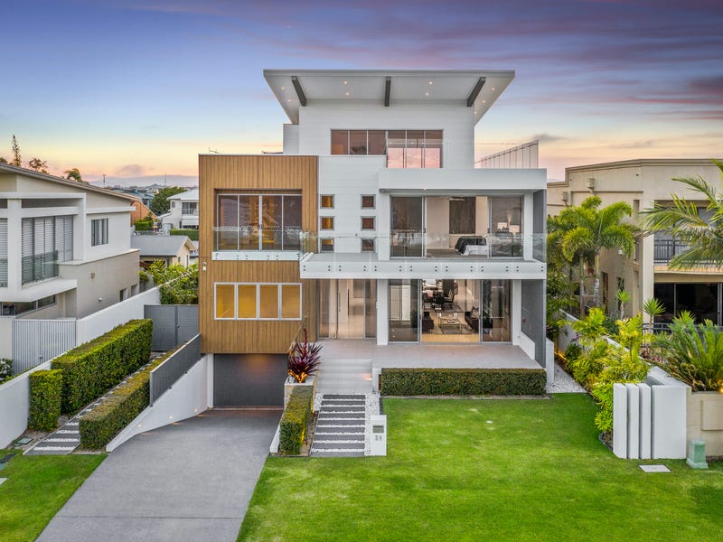 24 Shearwater Esp, Runaway Bay, QLD 4216