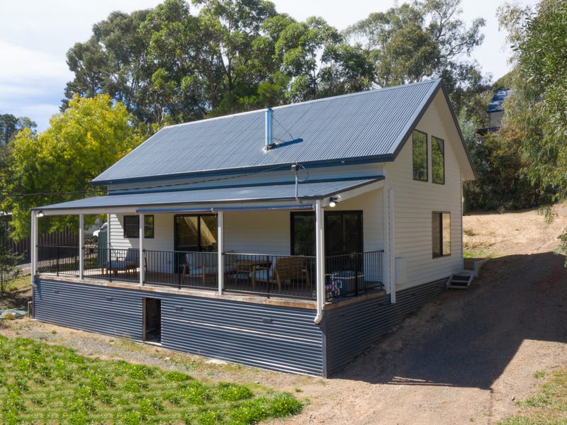 30 Valley Fair Rise, Macs Cove, VIC 3723