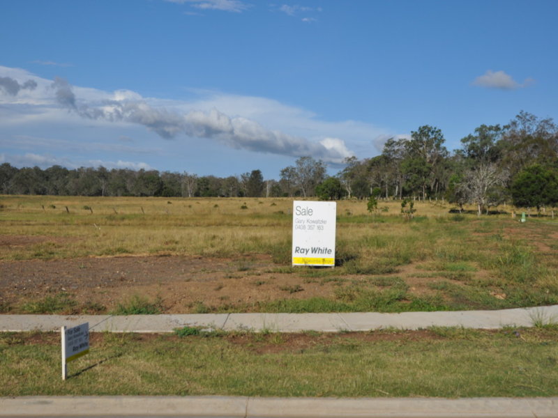 14 Rosella Gardens Drive, Meringandan West, QLD 4352