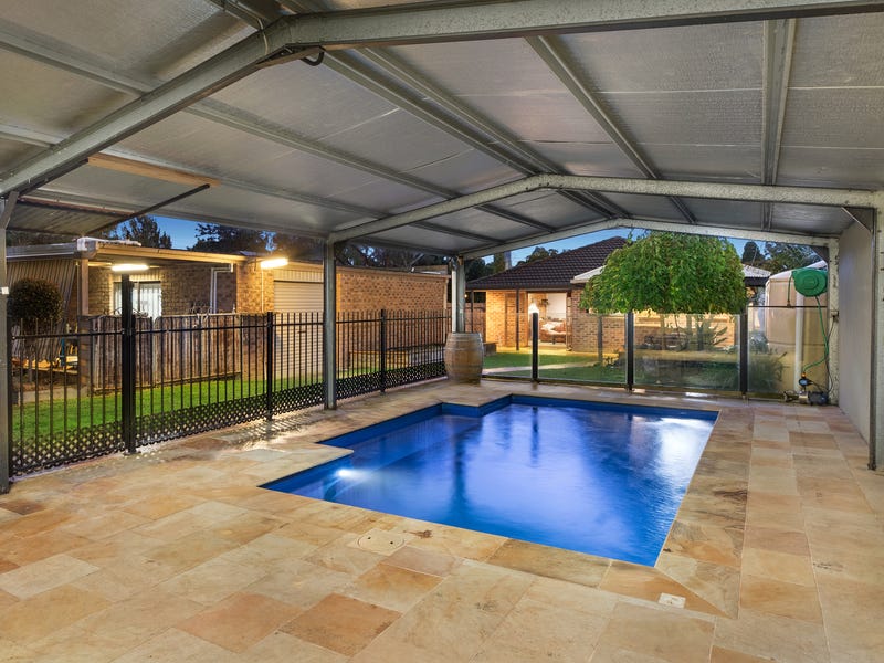 23 Renwick Road, Ferntree Gully, VIC 3156