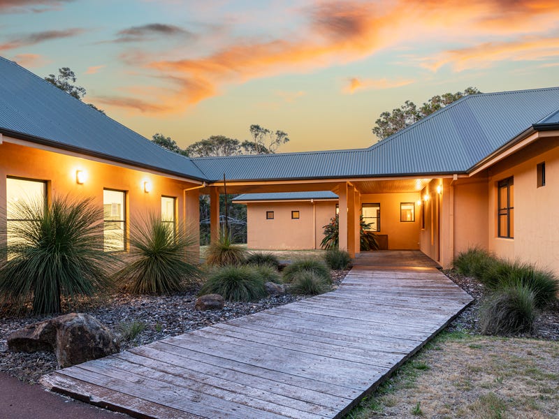 124 Endicott Loop, Dunsborough, WA 6281 Property Details