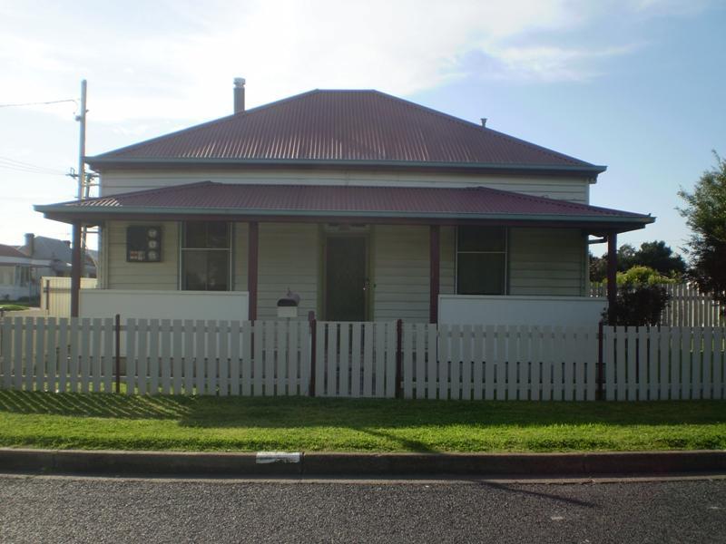 14 Bathurst Street, Singleton, NSW 2330 Property Details