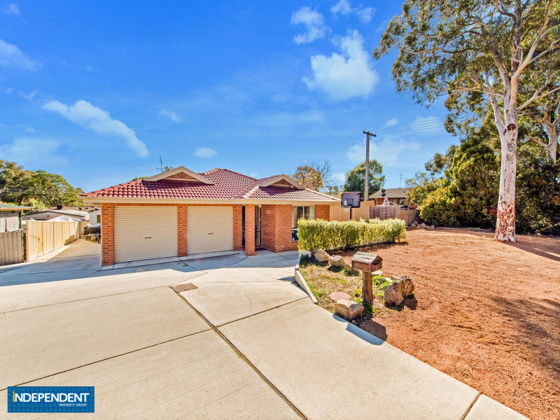 4 Cusack Place, Fraser, ACT 2615