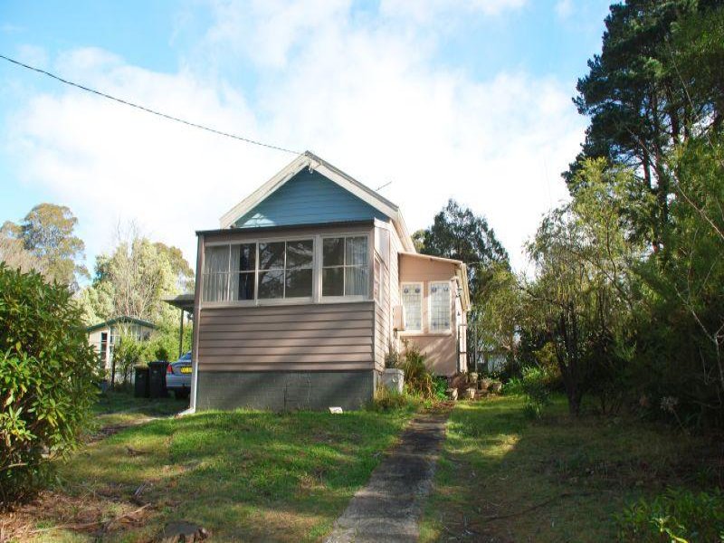 18 Barton Street, Katoomba, NSW 2780