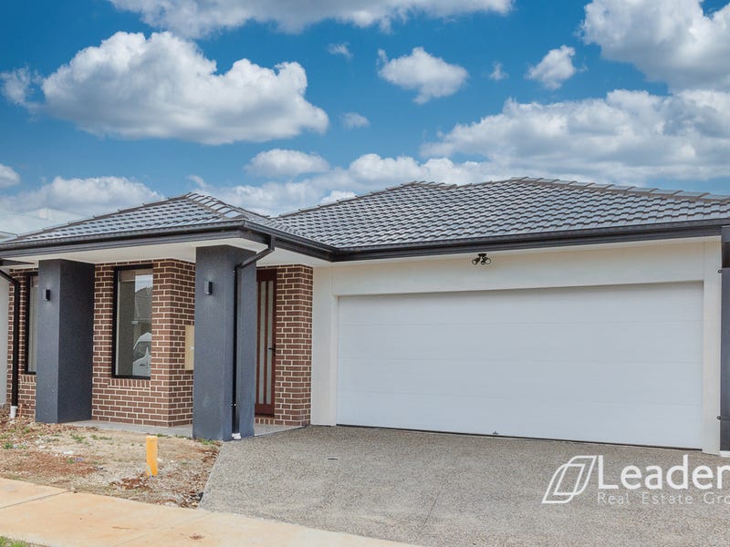 33 LORIKEET CIRCUIT, Rockbank, Vic 3335 House for Sale realestate