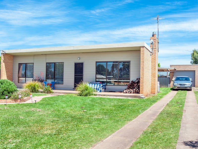 121 Watton Street, Penshurst, VIC 3289