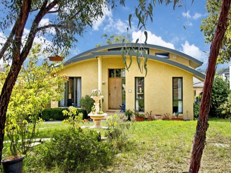 68 PORTER STREET, Eltham, Vic 3095 Property Details