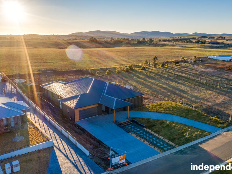 45 Platypus Circuit, Goulburn, NSW 2580