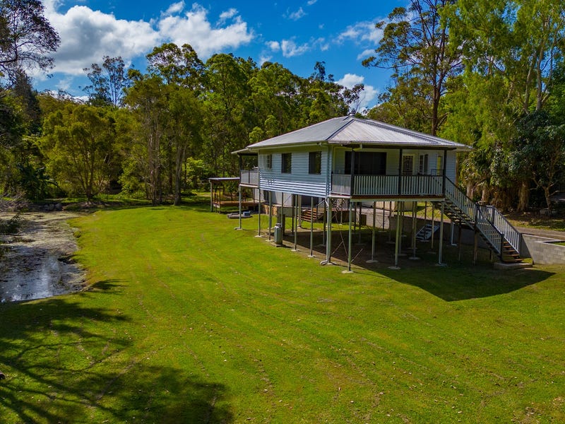 7 Court, Landsborough, Qld 4550 Property Details