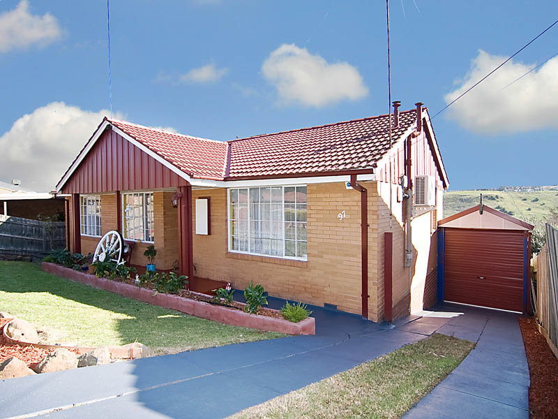 97 Outlook Drive, Glenroy, Vic 3046 Property Details