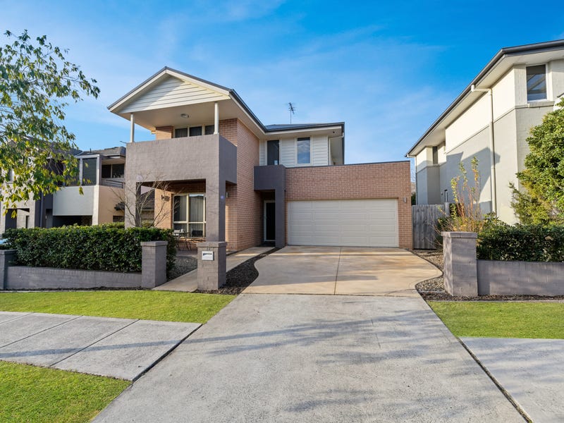 12 Gilchrist Drive, Campbelltown, NSW 2560 Property Details