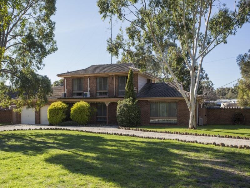 49 Strickland Street, Ascot, Vic 3551 Property Details