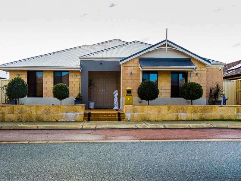 12 Halcyon Way, Atwell, WA 6164 Property Details