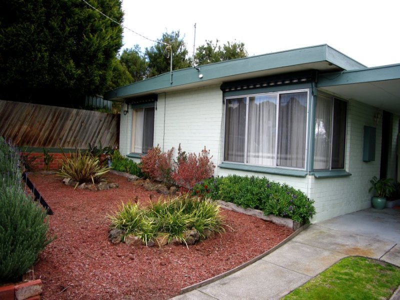 1A McMahons Road, Frankston, Vic 3199 Property Details