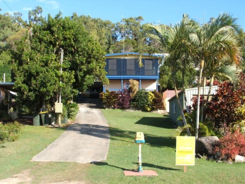 11 Coconut Grove, Ball Bay, QLD 4741