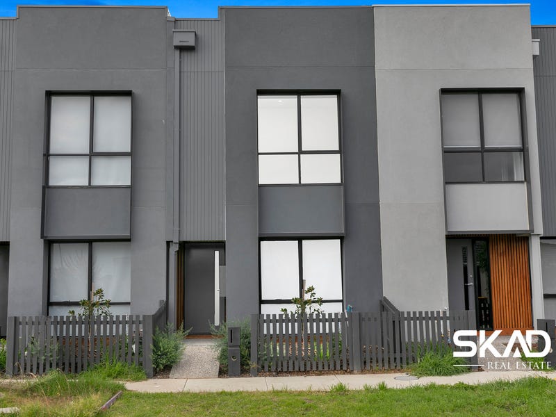 32 Hawkesbury Drive, Donnybrook, Vic 3064 Townhouse for Sale