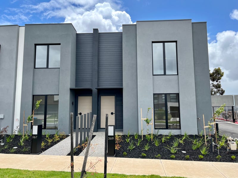 369 Waterhaven Boulevard, Point Cook, VIC 3030