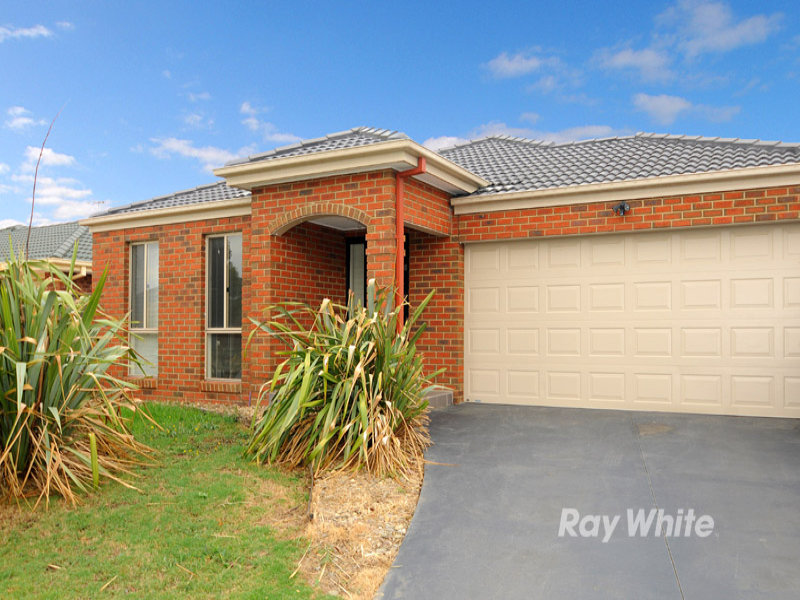 19 Tyndall Street, Cranbourne East, VIC 3977