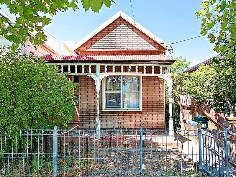 19 Hamilton Street, Seddon, Vic 3011 - Property Details