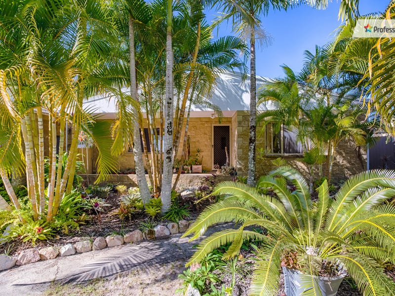 10 Beagle Avenue, Cooloola Cove, QLD 4580