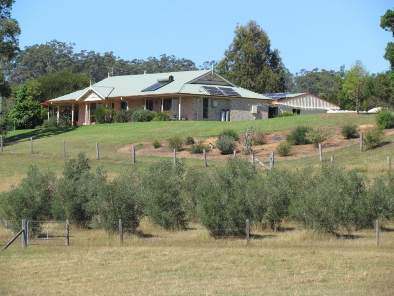 724 Merritts Creek Road, Hampton, Qld 4352 Property Details