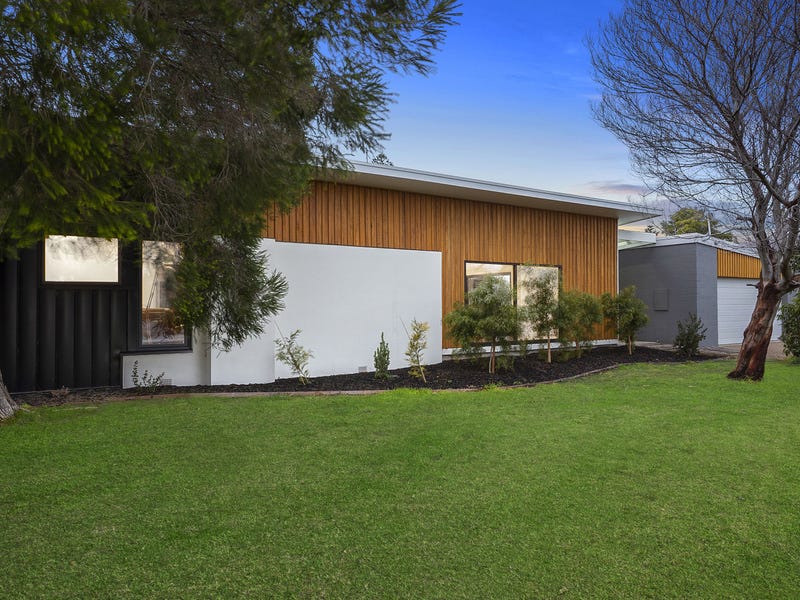 2 Johnstone Street, Point Lonsdale, VIC 3225