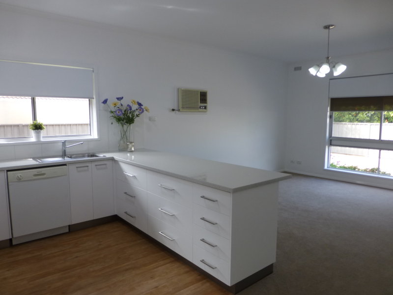 3/336 High St, Echuca, Vic 3564 Property Details