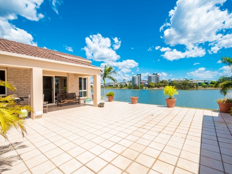 8 Vanderbilt Court, Varsity Lakes, QLD 4227